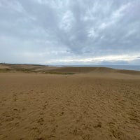 Photo taken at Tottori Sand Dunes by ぬこ on 10/8/2020