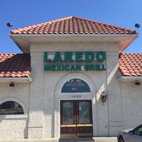 Photo taken at Laredo Mexican Grill by Alan L. on 8/12/2015
