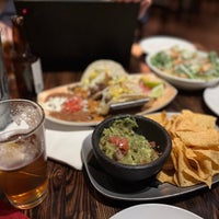 Das Foto wurde bei Chayo Mexican Kitchen + Tequila Bar von riku179 am 1/6/2023 aufgenommen