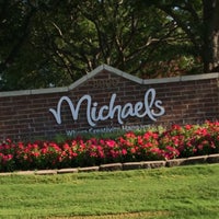 Michaels Corporate Headquarters - Las Colinas - 8000 Bent Branch Dr