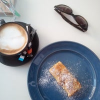 Foto diambil di Negra Café oleh Dasha Z. pada 10/4/2017