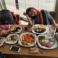 Foto diambil di Adres Cafe oleh Gözde Ö. pada 4/15/2018