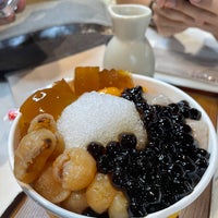 Photo taken at QQ Dessert by Game A. on 10/22/2021