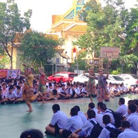Photo taken at โรงเรียนไตรมิตรวิทยาลัย (Trimitr Wittayalai School) 岱密中学 by Game A. on 8/11/2015