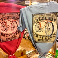 Das Foto wurde bei Cycology Bicycles von Cycology Bicycles am 3/26/2014 aufgenommen