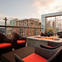 Foto diambil di Level 9 Rooftop Bar &amp;amp; Lounge oleh Level 9 Rooftop Bar &amp;amp; Lounge pada 3/26/2014