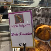 Foto tirada no(a) Fresh Baguette por Nancy E. em 10/14/2018