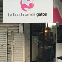 Снимок сделан в La Tienda De los Gatos пользователем Pinche I. 8/2/2017