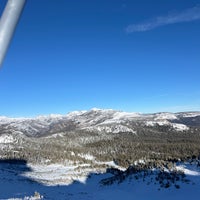 Снимок сделан в Mammoth Mountain Ski Resort пользователем Travis T. 12/23/2023