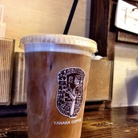 Photo taken at Yanaka Coffee by 塚越（販促アドバイザー） on 8/9/2014