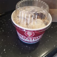 Photo taken at Cold Stone Creamery by Dee D. on 9/2/2019