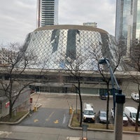 Photo taken at Roy Thomson Hall by Rick A. on 12/29/2022