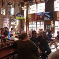 Foto tomada en Lyon&amp;#39;s Pub  por Bob W. el 8/7/2019