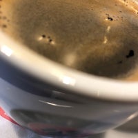 Foto tirada no(a) Coffee &amp;amp; Love por Đorđe P. em 5/1/2019