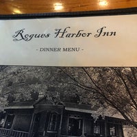 Photo taken at Rogues&amp;#39; Harbor Inn, Restaurant &amp;amp; Brewing by Ellen R. on 8/2/2018