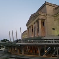 Photo taken at Brooklyn Museum - Plaza by Erik W. on 9/10/2017