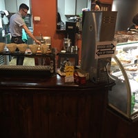 4/1/2016にRandy W.がDessert Oasis Coffee Roastersで撮った写真
