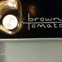 Photo taken at Brown Tomato by Y B. on 12/4/2014