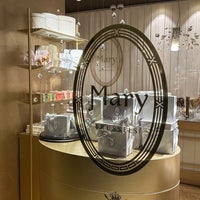 Photo taken at Mary Chocolaterie by FHDD on 12/11/2022