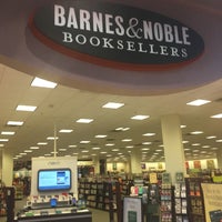 Photo taken at Barnes &amp;amp; Noble by Frank M. S. on 6/1/2016