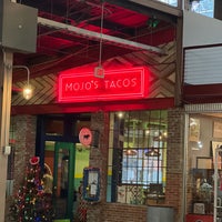 Photo taken at Mojo’s Tacos by Frank M. S. on 12/17/2021
