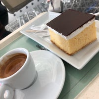 Photo taken at Cakes And Bakes by みん on 2/12/2019