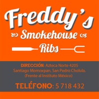 3/30/2014 tarihinde Freddy&amp;#39;s Smokehouse Ribsziyaretçi tarafından Freddy&amp;#39;s Smokehouse Ribs'de çekilen fotoğraf
