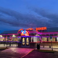 Photo taken at Rosie&amp;#39;s Diner by Phyl Vincent T. on 10/3/2022