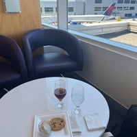 Photo taken at Delta Sky Club by Phyl Vincent T. on 9/8/2023