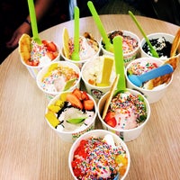 Photo taken at Yogurt Frenzy by Daria A. on 1/20/2016