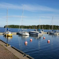 Photo taken at Kalkkihiekantorin laivalaituri by jukka v. on 6/10/2016