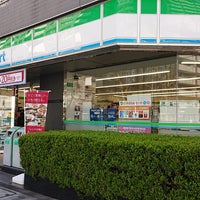 Photo taken at FamilyMart by つじやん@底辺YouTuber on 3/24/2019