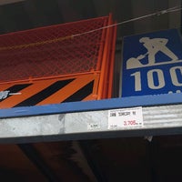 ロイヤルホームセンター 吹田店 Royal Home Center 1 Tip From 235 Visitors