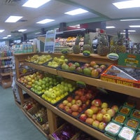 6/12/2014 tarihinde Tariq H.ziyaretçi tarafından Rainbow Foods'de çekilen fotoğraf