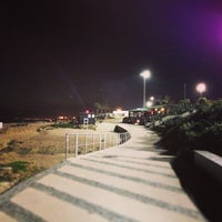 Foto diambil di Praia da Torre oleh António L. pada 2/15/2013