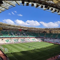 รูปภาพถ่ายที่ Konya Büyükşehir Stadyumu โดย Süleyman İ. เมื่อ 4/20/2024