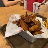 Photo taken at 4Fingers Crispy Chicken by Ong Xiang 王. on 5/24/2019