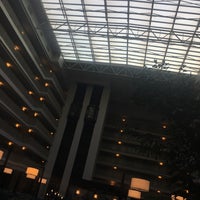 Photo taken at Embassy Suites by Hilton by Lenzi B. on 8/12/2018