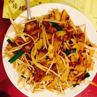 Photo taken at Kam Lok Restaurant by Mili H. on 12/30/2014