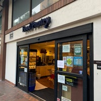 Food Pantry Grocery Store In Waikiki