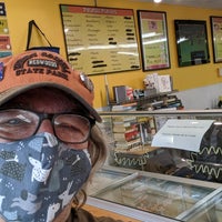 9/23/2020 tarihinde Vincent L.ziyaretçi tarafından Frozen Art Gourmet Ice Cream'de çekilen fotoğraf