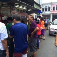 Photo taken at Penang Road Famous Teochew Chendul (Tan) by Ken L. on 4/18/2015