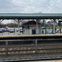 Photo taken at NJT - Aberdeen-Matawan Station (NJCL) by Theo V. on 12/23/2023