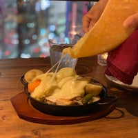 Photo taken at Cheese Dish Factory 渋谷モディ店 by Hans H. on 7/9/2019