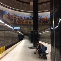Photo taken at Metro Rail - Wilshire/Normandie Station (D) by O K. on 9/14/2017