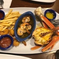 Photo taken at Red Lobster by Cristiane F. on 5/5/2019