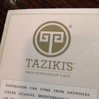 รูปภาพถ่ายที่ Taziki&amp;#39;s Mediterranean Cafe โดย McCabe R. เมื่อ 3/17/2014
