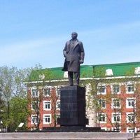Photo taken at Площадь им. Ленина by Ilya T. on 5/18/2014