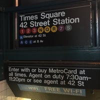 Photo taken at MTA Subway - 42nd St/Times Square/Port Authority Bus Terminal (A/C/E/N/Q/R/W/S/1/2/3/7) by Ron L. on 9/7/2016