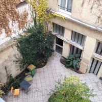 รูปภาพถ่ายที่ Hôtel Parisiana โดย Qiaoyi W. เมื่อ 12/15/2014